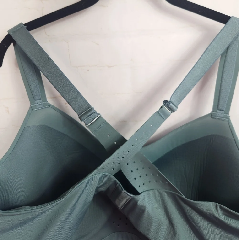 CALIA by Carrie Underwood pair it